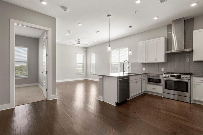 Photo - 4501 Jackson Ave Unit 5205