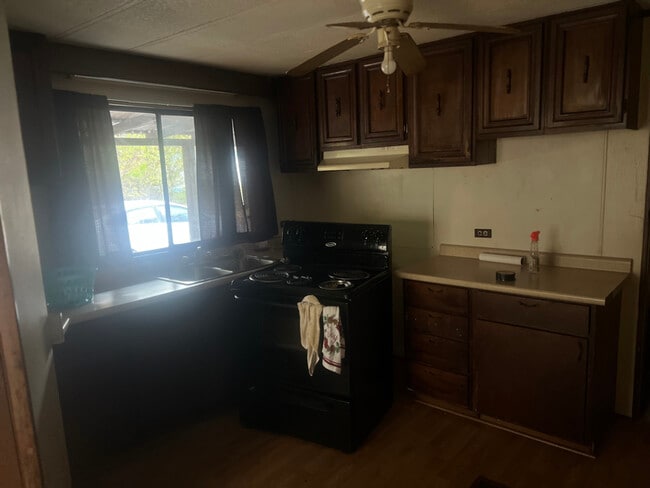 Photo - 765 Old Toone Rd