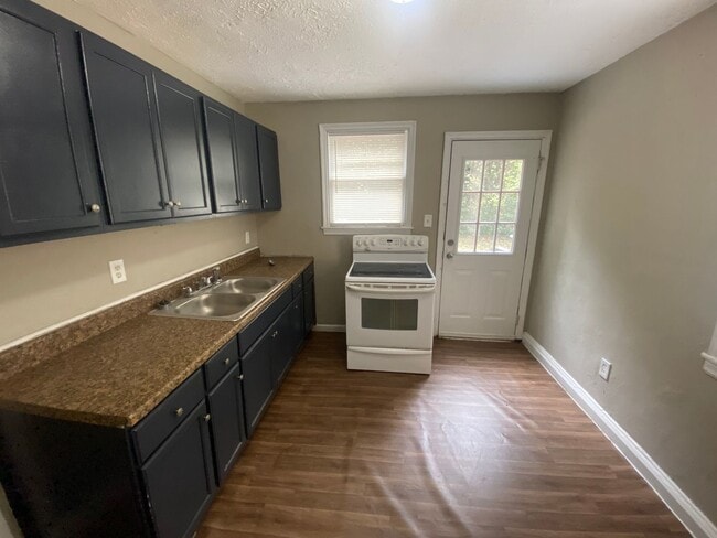 Photo - **AVAILABLE NOW**Total Electric 2 Bedroom ...