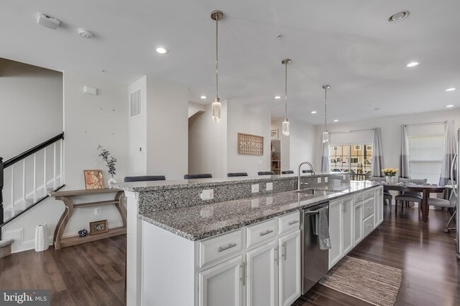 Photo - 11411 Tolkien Ave