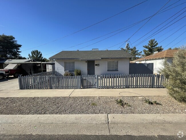 Building Photo - Charming 3BR/1BA Historic Home in Glendale...