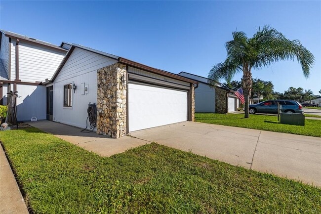 Photo - 2263 Deerwood Dr