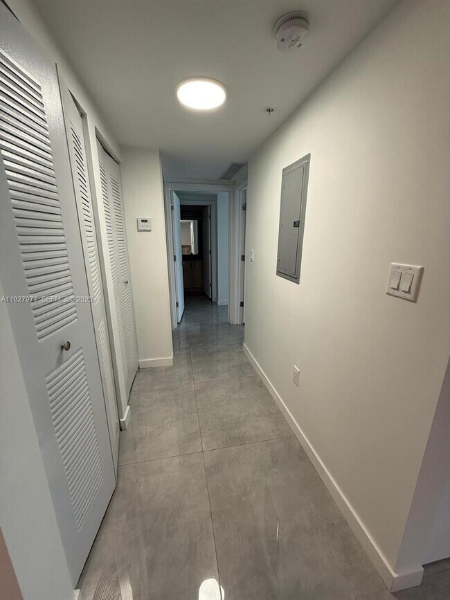 Photo - 14752 NE 6th Ave Unit 205