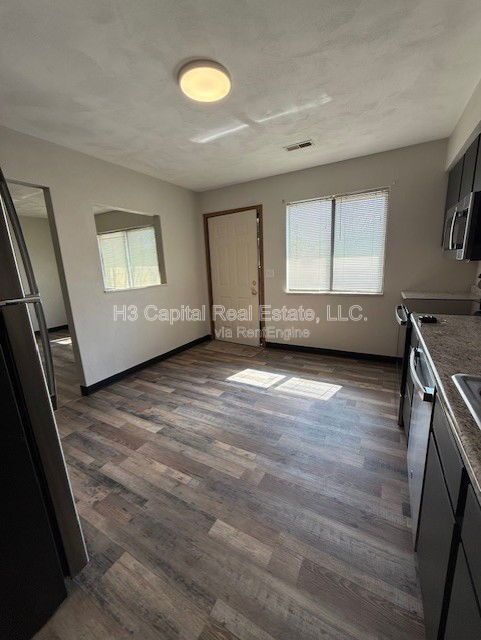 Photo - 307 Southgate Dr