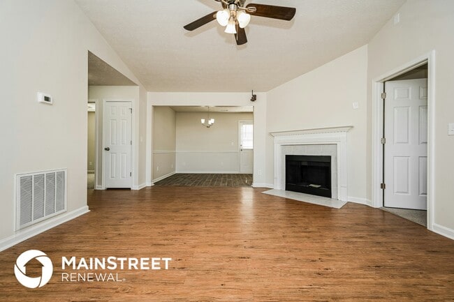 Photo - 709 Trickle Ln