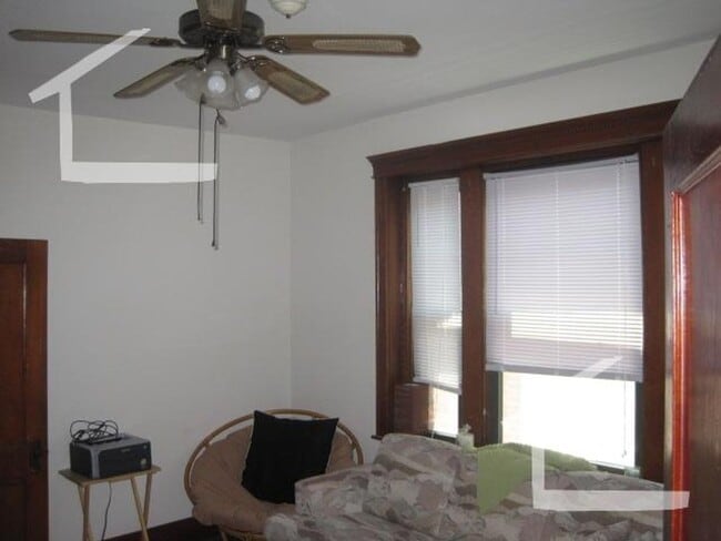 Photo - Garden Level 5 Bed. 2 Bath in Brighton. Heat Included. Laundry on a Site. Parking for Rent. Steps...