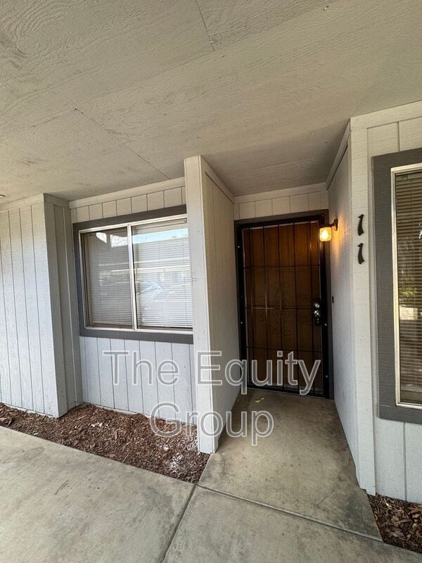 Building Photo - 703 E Noble Ave Unit #11 Rental