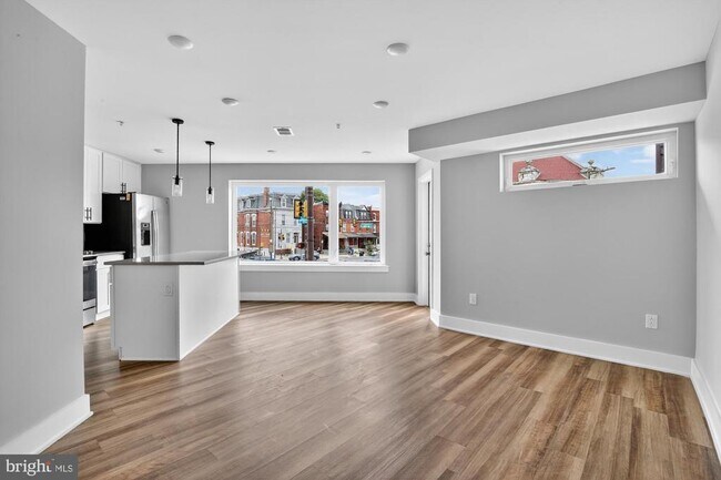 Building Photo - 3965 Lancaster Ave Unit 201 Rental