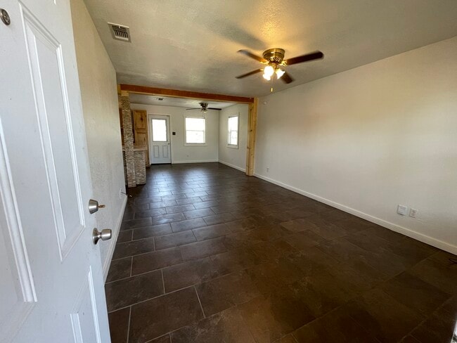 Photo - 4813 37th St