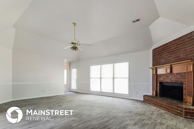 Photo - 8859 Raspberry Ln