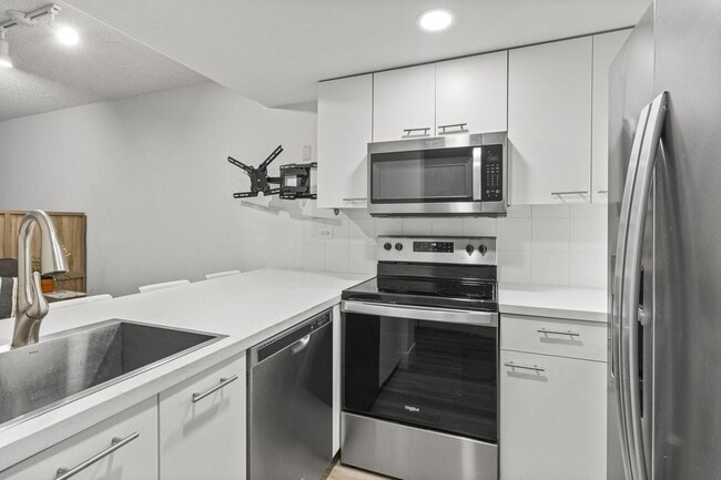 Building Photo - 2801 Florida Ave Unit 234 Rental
