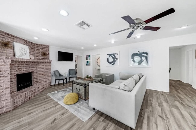 Photo - 5474 Imogene St Unidad SI ID1514823P