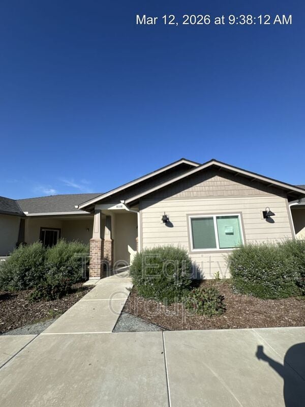 Photo - 518 S Summit St Unit 102