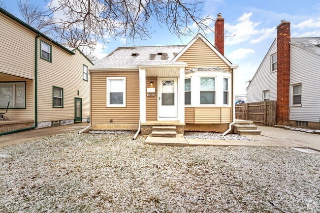 Building Photo - 13056 Pullman St Rental