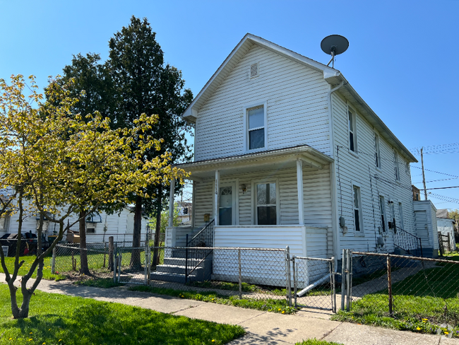 Building Photo - 1114 Franklin St Rental