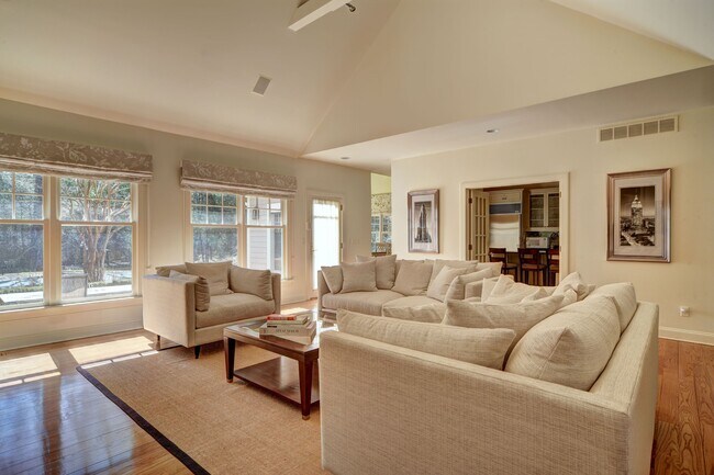 Photo - 172 Cove Hollow Rd