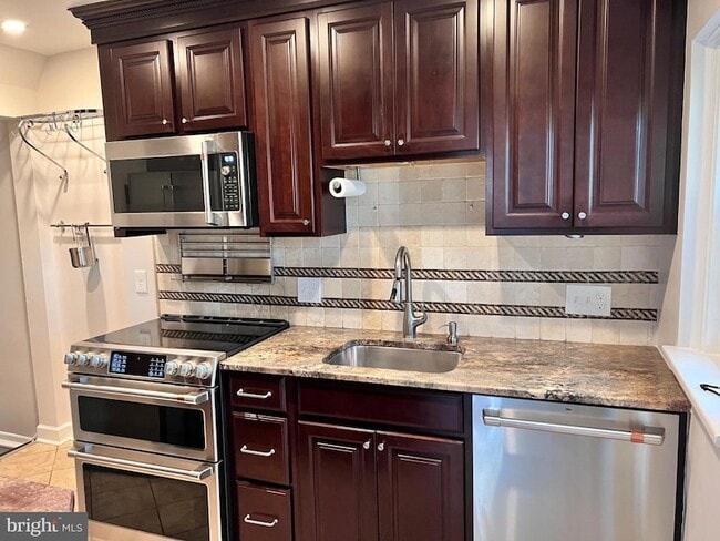 Photo - 4310 36th St S