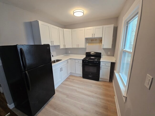 Photo - 10 Ashley St Unit #1