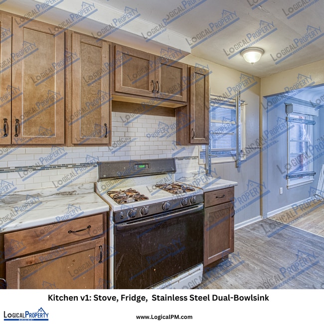 Photo - 3/1.5 Brick Colonial w/Bsmnt,Kitchn Applnc...