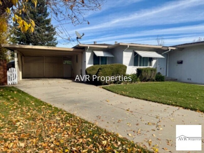 Photo - Cute duplex near downtown with new paint and carpets