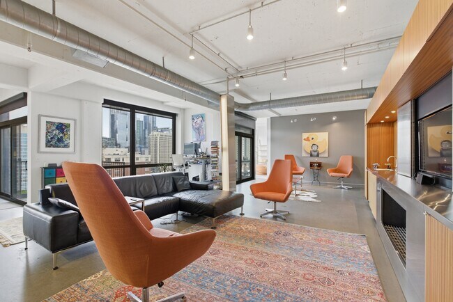 Photo - 1530 S State St Unidad 16G