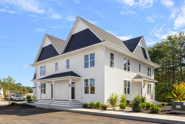 Building Photo - 50 S County Trl Rental