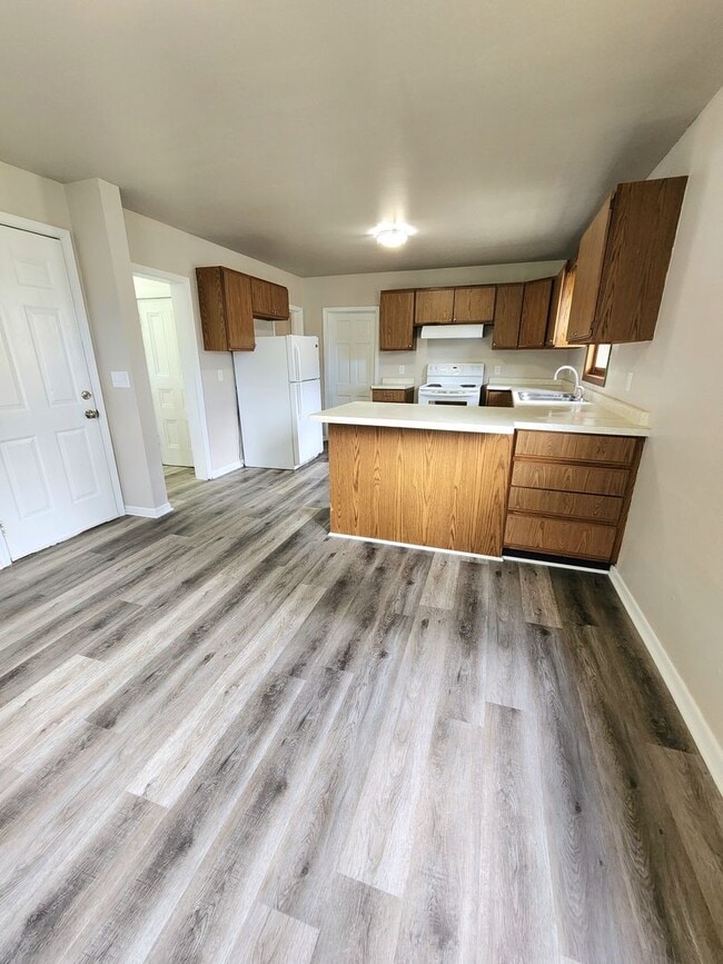 Birch St Duplex - Birch St Duplex Apartment Unit Lower