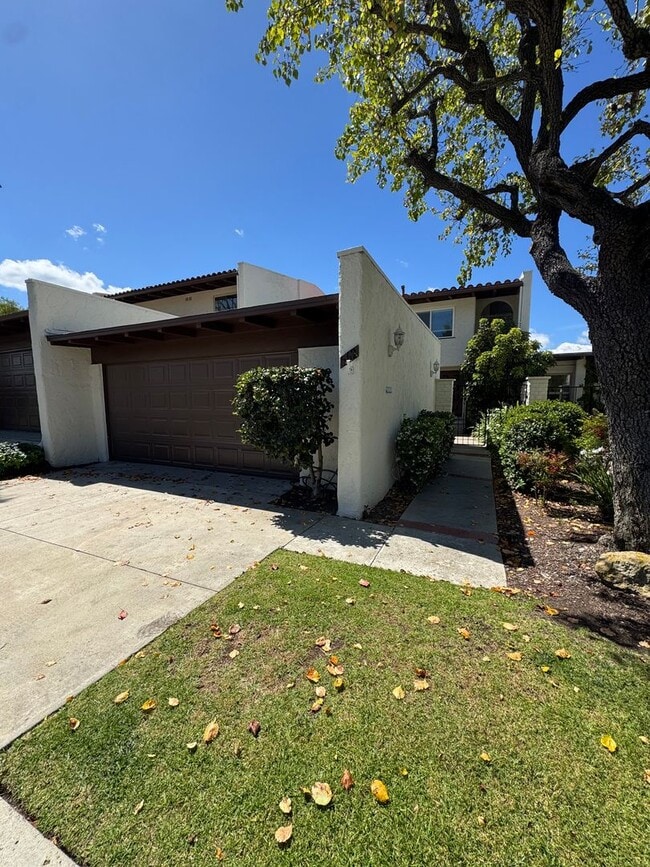 Building Photo - Scenic Cul-de-Sac Living with Stunning Mountain Views