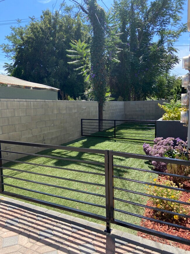 Photo - 11514 Emelita St