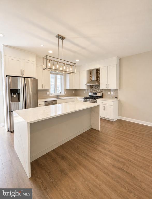 Photo - 903B Spring Mill Ave