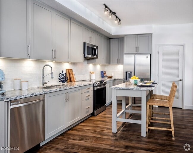 Building Photo - 12171 Treeline Ave Unit S7-101 Rental