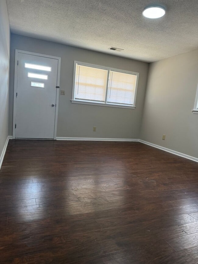 Photo - 616 N 13th Ave