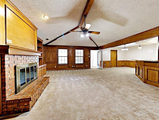 Building Photo - Property at Berridge Unit 4726