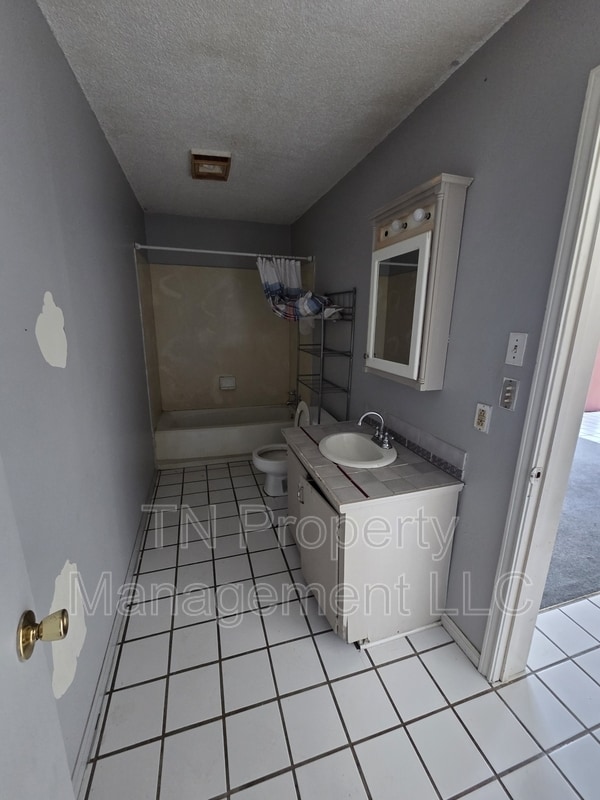 Photo - 200 Rue Basin Unit 1