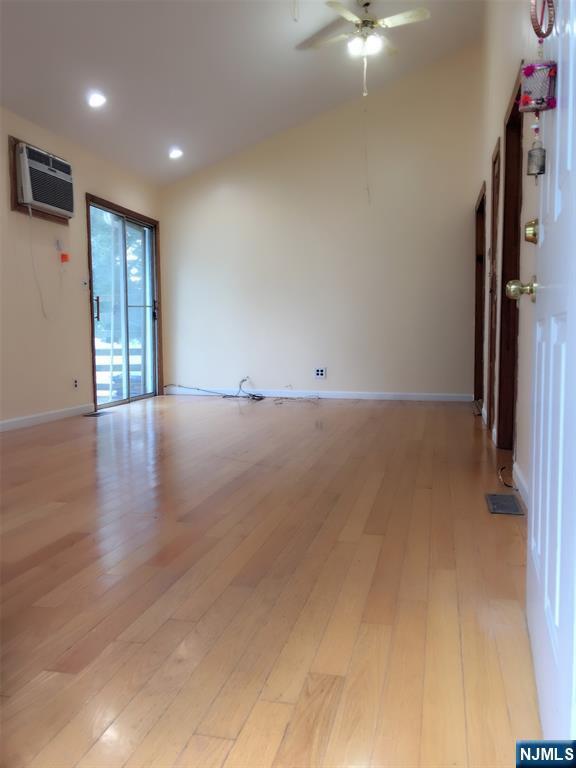 Photo - 523 W Lookout Ave