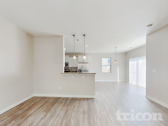 Photo - 519 Knothole Ln