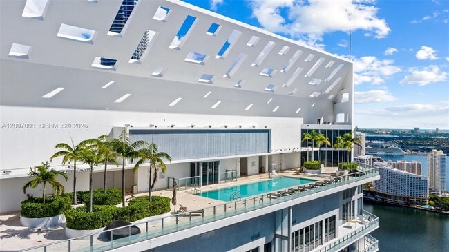 1300 Brickell Bay Dr Unit 801