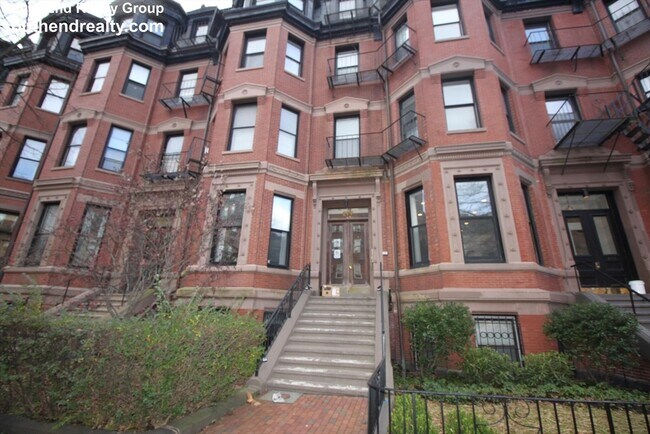 Building Photo - 277 Beacon St Unit 2A Rental