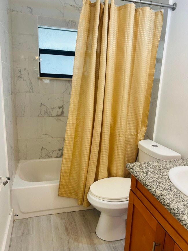 844 NW 3rd Ave Unit B