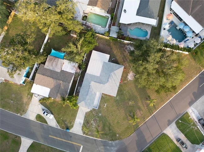 10341 Kumquat Ln
