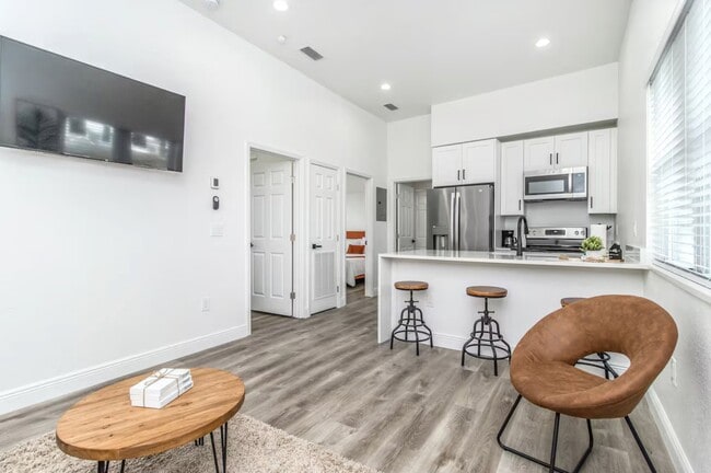 Photo - 1606 N Habana Ave