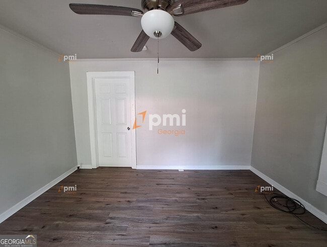 Photo - 122 Irwin St