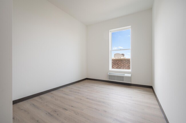 Photo - 857 Bergen Ave