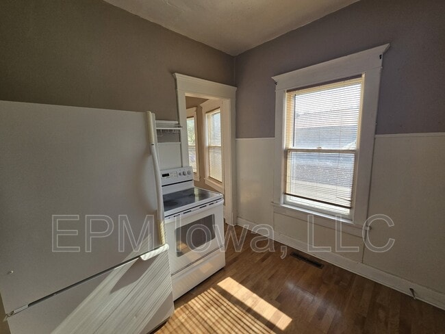 Photo - 2019 Falls Ave