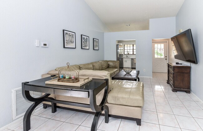 Photo - 2210 SE Breckenridge Cir