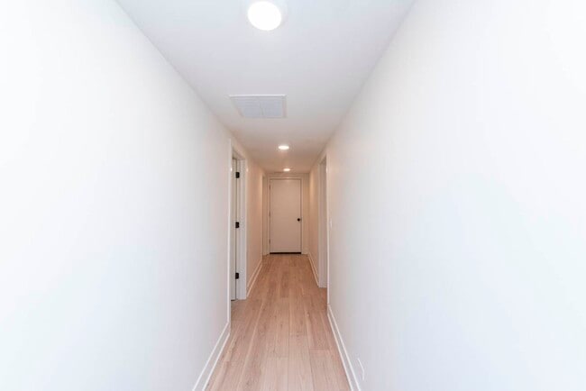 Photo - 2825 N Rockwell St