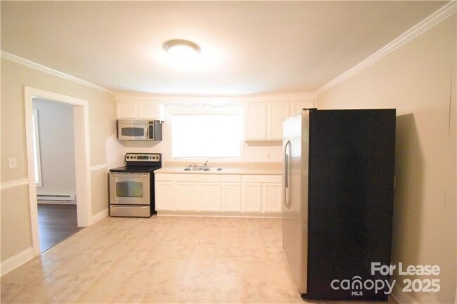 Photo - 337 Fox St SW