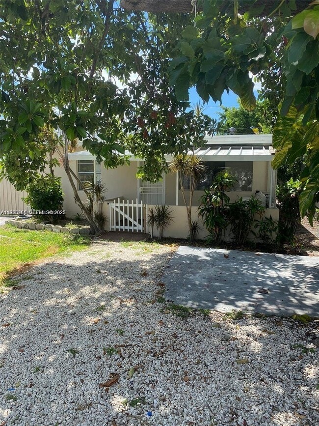 Building Photo - 170 NW 39th St