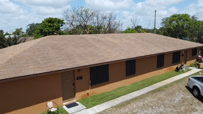 Building Photo - 516 NW 10th St Rental