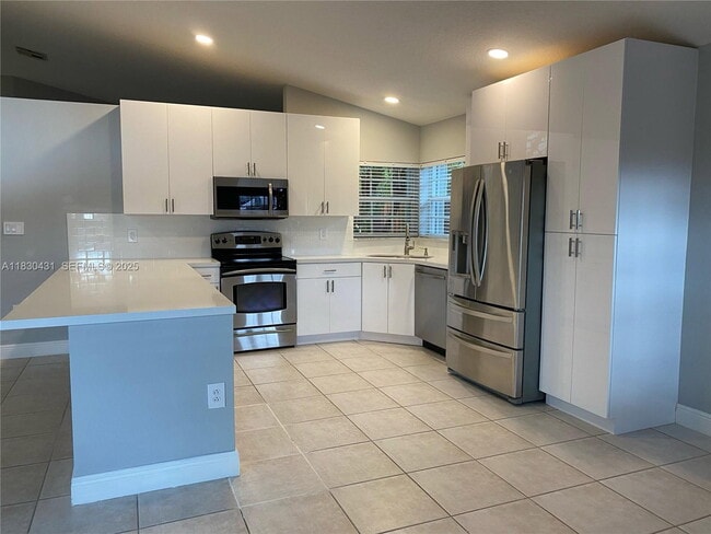 Photo - 16469 SW 100th Terrace